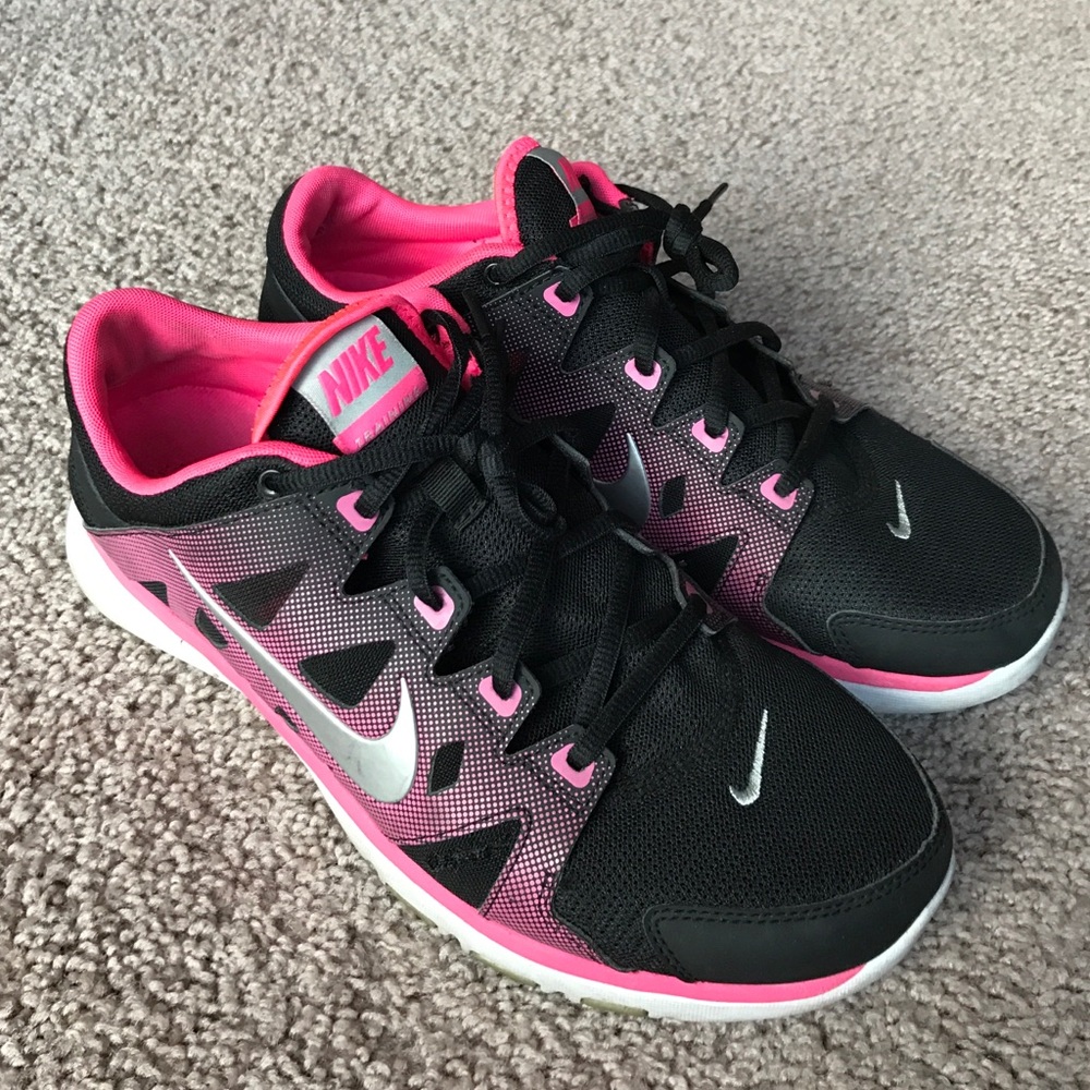 Nike women's flex supreme TR 2